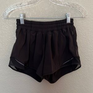 Lululemon Hottie Hot Shorts - Size 2